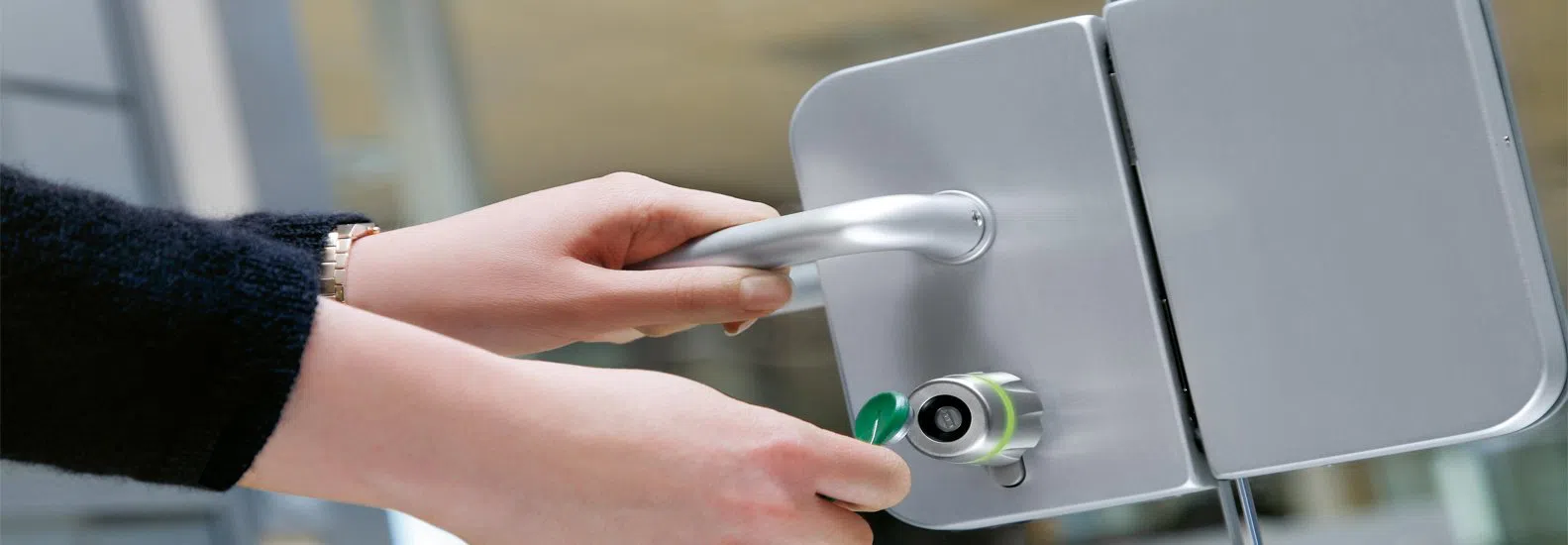 Master Locksmith Store Orlando, FL 407-520-3696 - push-bars